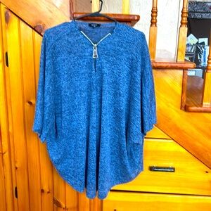 Blue light weight sweater with front zipper
